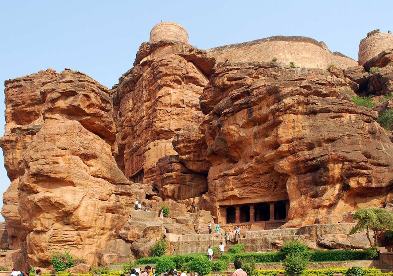 Agastya Villa By Veo - Part Of Stayvista بادامي المظهر الخارجي الصورة